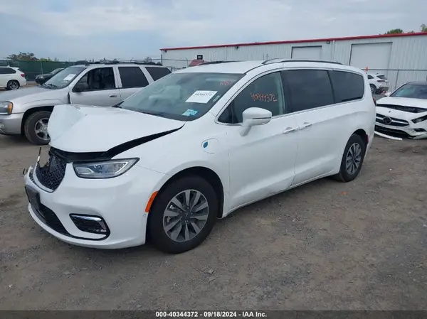 2C4RC1L79MR597058 2021 CHRYSLER PACIFICA - Image 2