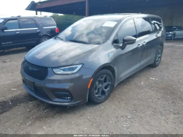 2C4RC1L79NR127307 2022 CHRYSLER PACIFICA - Image 2