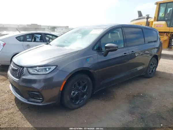 2C4RC1L79NR134967 2022 CHRYSLER PACIFICA - Image 2