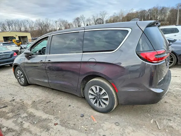2C4RC1L79NR206833 2022 CHRYSLER PACIFICA - Image 2