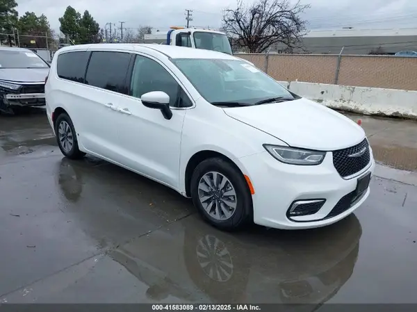 2C4RC1L79PR603963 2023 CHRYSLER PACIFICA - Image 1