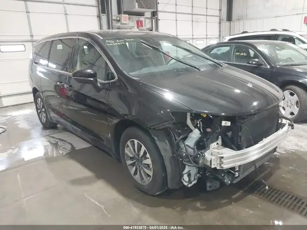 2C4RC1L79PR626451 2023 CHRYSLER PACIFICA - Image 1
