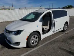 2C4RC1L7XJR111966 2018 CHRYSLER PACIFICA