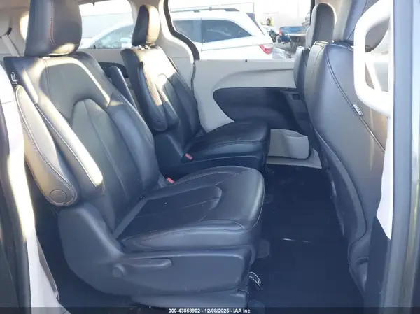2C4RC1L7XJR183654 2018 CHRYSLER PACIFICA - Image 8