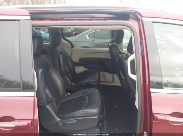 2C4RC1L7XMR502135 2021 CHRYSLER PACIFICA - Image 8