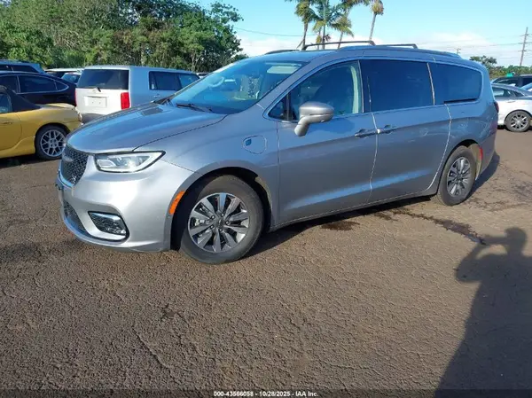 2C4RC1L7XMR581385 2021 CHRYSLER PACIFICA - Image 2