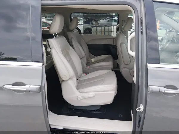 2C4RC1L7XMR599479 2021 CHRYSLER PACIFICA - Image 8