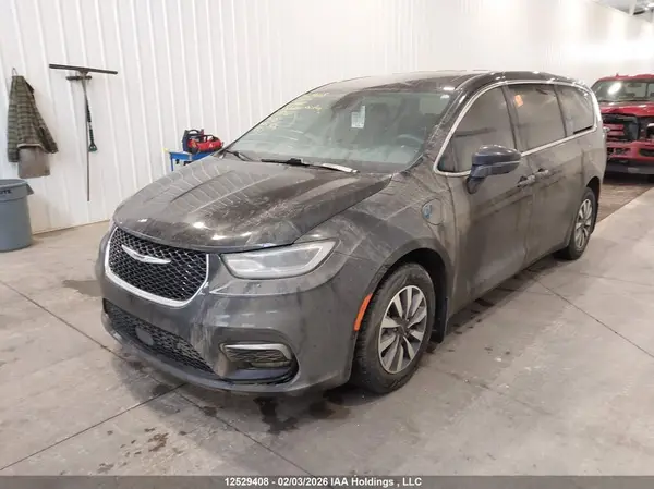 2C4RC1L7XNR107888 2022 CHRYSLER PACIFICA - Image 2
