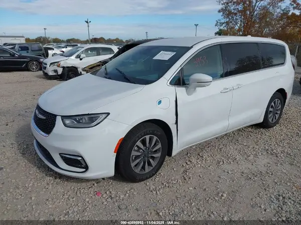 2C4RC1L7XNR122648 2022 CHRYSLER PACIFICA - Image 2