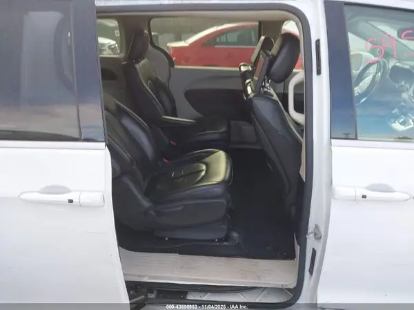2C4RC1L7XNR122648 2022 CHRYSLER PACIFICA - Image 8