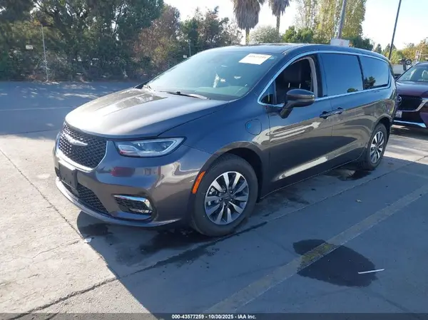 2C4RC1L7XNR139546 2022 CHRYSLER PACIFICA - Image 2