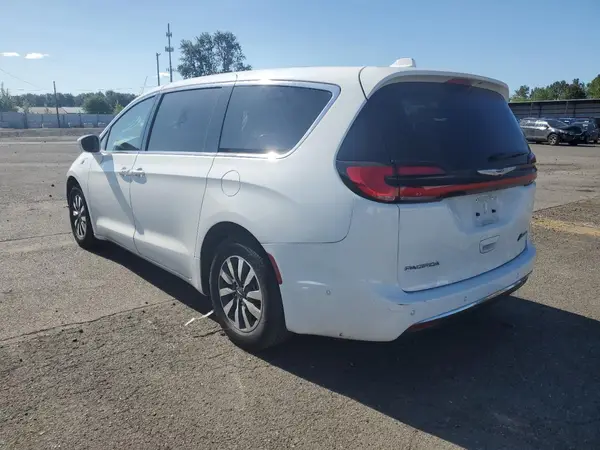 2C4RC1L7XNR156203 2022 CHRYSLER PACIFICA - Image 2