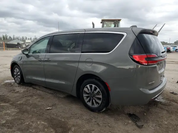 2C4RC1L7XNR189489 2022 CHRYSLER PACIFICA - Image 2