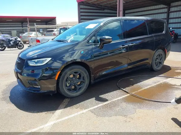 2C4RC1L7XNR214231 2022 CHRYSLER PACIFICA - Image 2