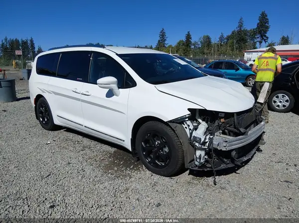 2C4RC1L7XNR225908 2022 CHRYSLER PACIFICA - Image 1