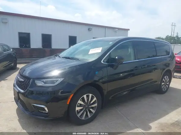 2C4RC1L7XNR889475 2022 CHRYSLER PACIFICA - Image 2