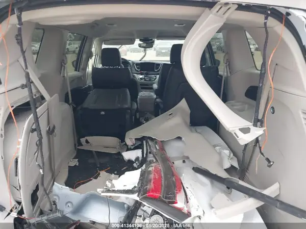2C4RC1L7XPR588776 2023 CHRYSLER PACIFICA - Image 8