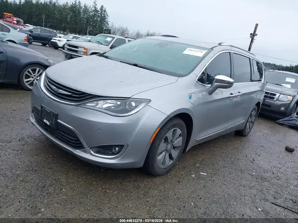 2C4RC1N70HR655190 2017 CHRYSLER PACIFICA - Image 2