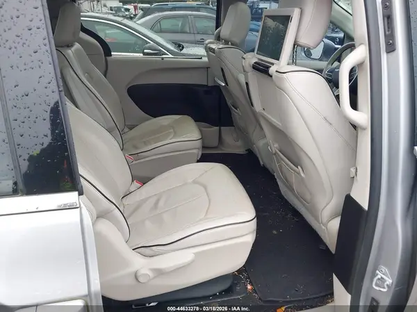 2C4RC1N70HR655190 2017 CHRYSLER PACIFICA - Image 8