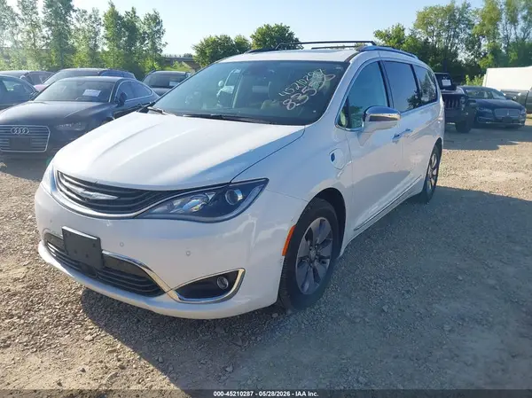 2C4RC1N70HR709488 2017 CHRYSLER PACIFICA - Image 2