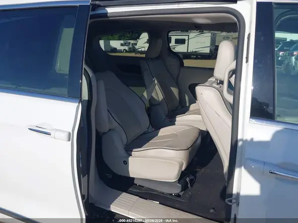 2C4RC1N70HR709488 2017 CHRYSLER PACIFICA - Image 8