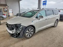2C4RC1N70HR710933 2017 CHRYSLER PACIFICA