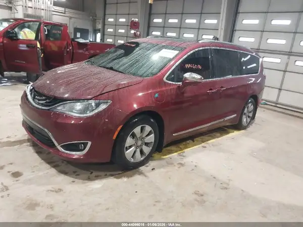 2C4RC1N70HR710950 2017 CHRYSLER PACIFICA - Image 2
