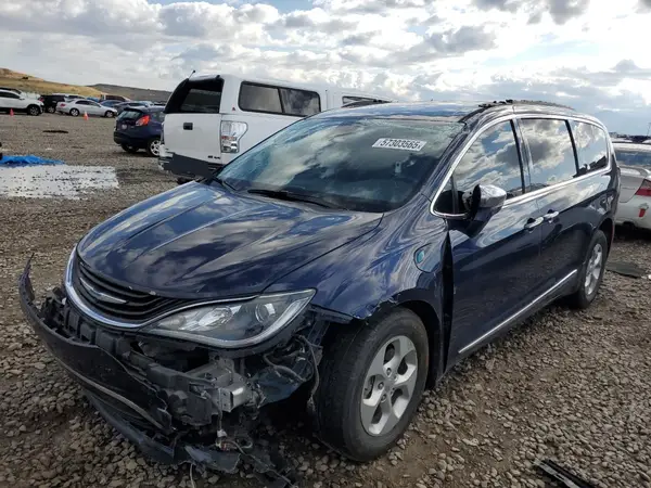 2C4RC1N70HR740031 2017 CHRYSLER PACIFICA - Image 1
