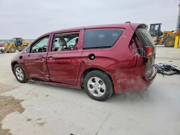 2C4RC1N70JR172644 2018 CHRYSLER PACIFICA - Image 2