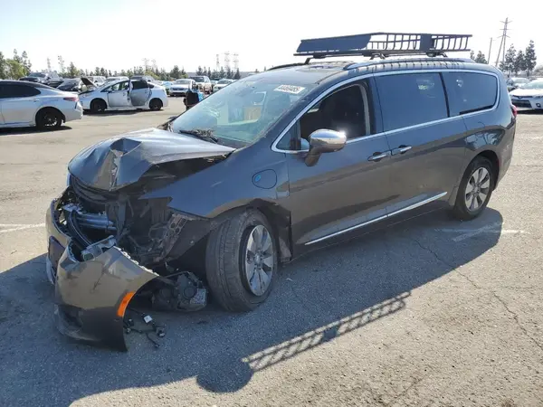 2C4RC1N70JR213452 2018 CHRYSLER PACIFICA - Image 1