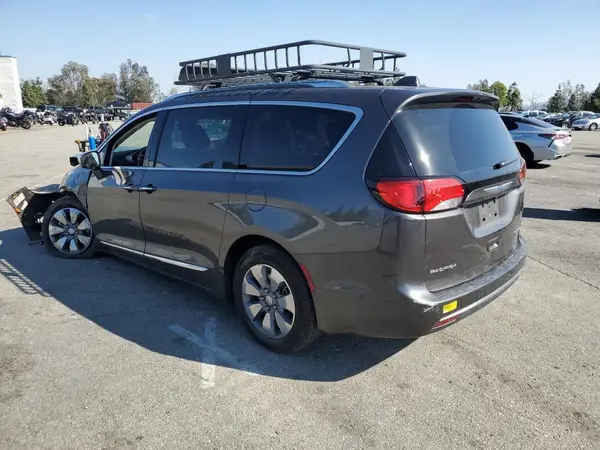 2C4RC1N70JR213452 2018 CHRYSLER PACIFICA - Image 2