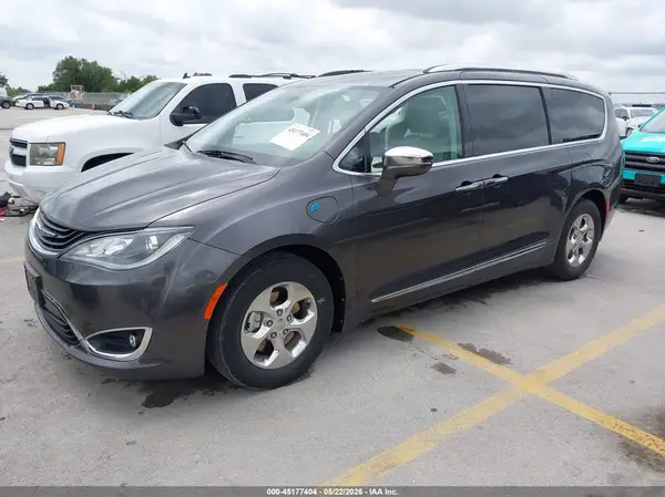 2C4RC1N70JR230347 2018 CHRYSLER PACIFICA - Image 2