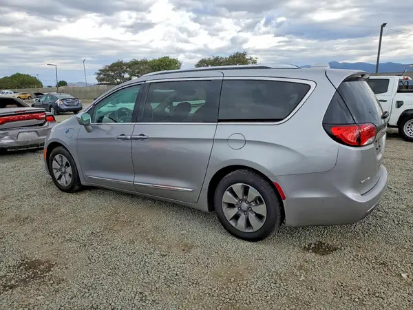 2C4RC1N70JR263722 2018 CHRYSLER PACIFICA - Image 2