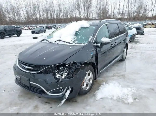 2C4RC1N70JR276423 2018 CHRYSLER PACIFICA - Image 2