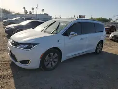 2C4RC1N70JR289737 2018 CHRYSLER PACIFICA