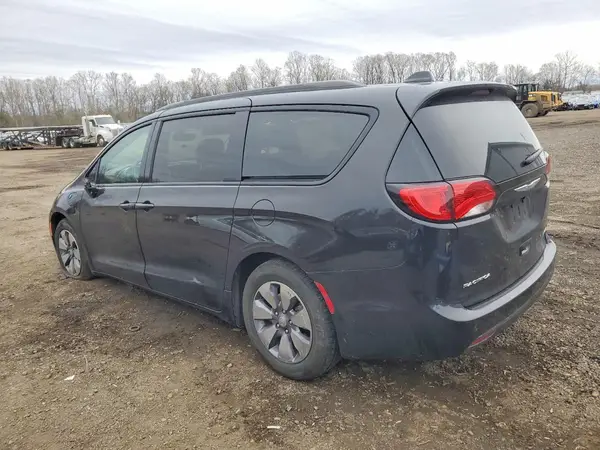 2C4RC1N70JR339682 2018 CHRYSLER PACIFICA - Image 2