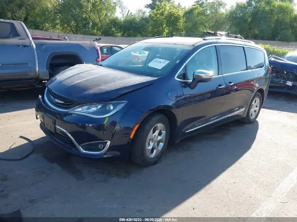 2C4RC1N70JR359222 2018 CHRYSLER PACIFICA - Image 2
