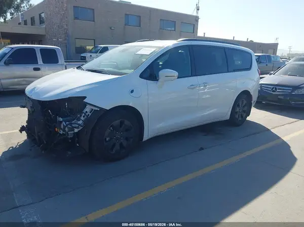 2C4RC1N70KR590218 2019 CHRYSLER PACIFICA - Image 2