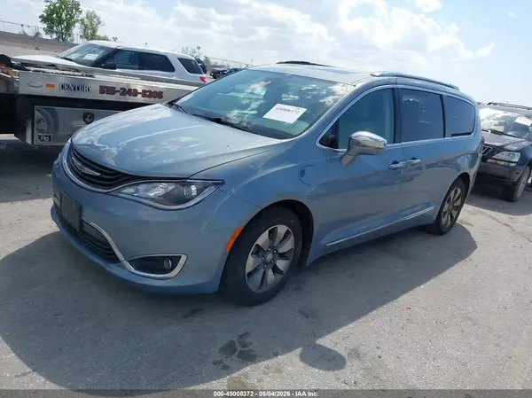 2C4RC1N71HR727689 2017 CHRYSLER PACIFICA - Image 2