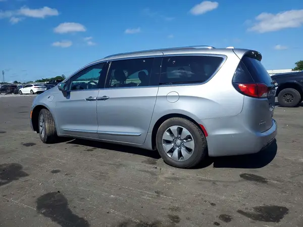2C4RC1N71JR105258 2018 CHRYSLER PACIFICA - Image 2