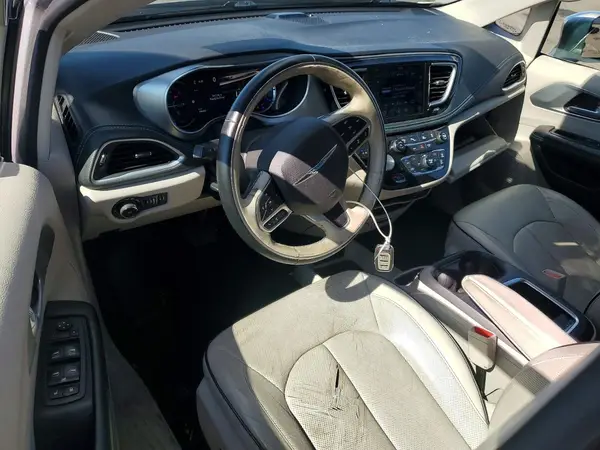 2C4RC1N71JR105258 2018 CHRYSLER PACIFICA - Image 8