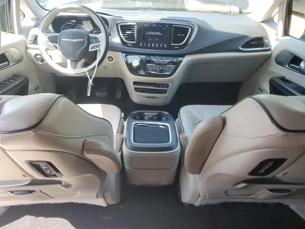 2C4RC1N71JR125199 2018 CHRYSLER PACIFICA - Image 8