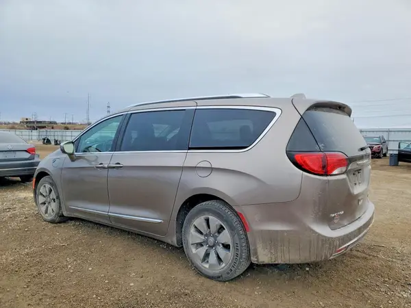 2C4RC1N71JR133402 2018 CHRYSLER PACIFICA - Image 2