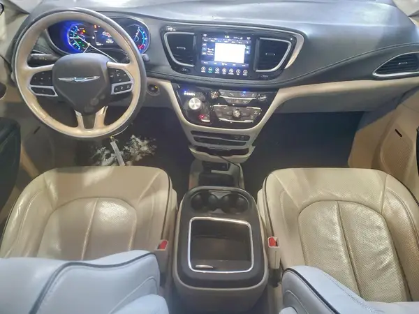 2C4RC1N71JR144884 2018 CHRYSLER PACIFICA - Image 8