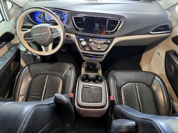 2C4RC1N71JR262336 2018 CHRYSLER PACIFICA - Image 8