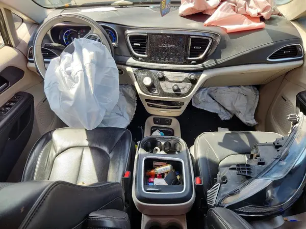 2C4RC1N71JR356314 2018 CHRYSLER PACIFICA - Image 8
