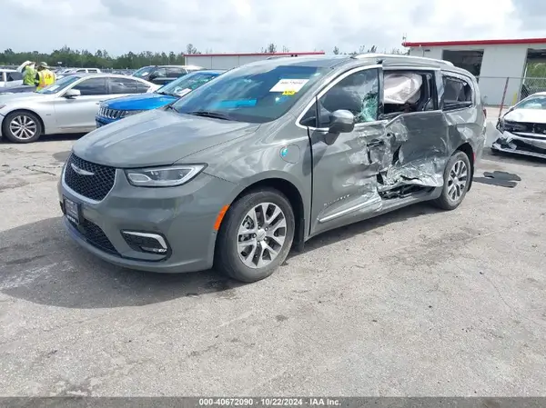 2C4RC1N71NR138220 2022 CHRYSLER PACIFICA - Image 2