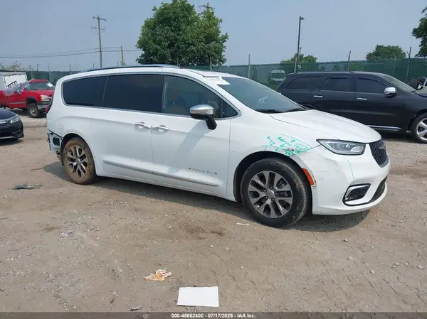 2C4RC1N71PR562774 2023 CHRYSLER PACIFICA - Image 1