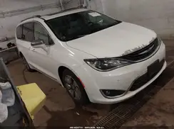 2C4RC1N72HR689597 2017 CHRYSLER PACIFICA