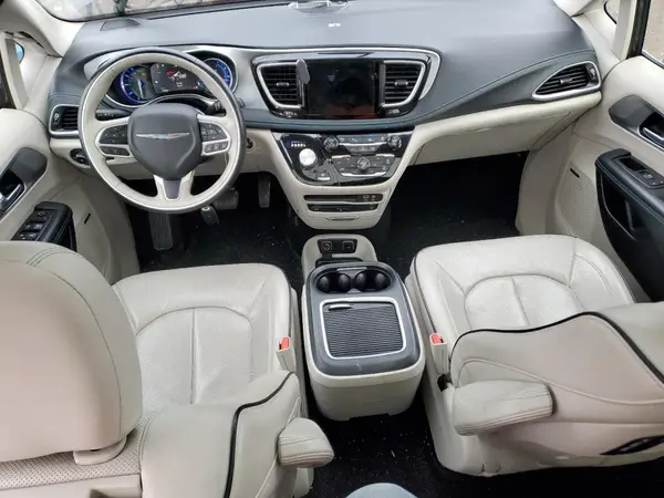2C4RC1N72JR169695 2018 CHRYSLER PACIFICA - Image 8